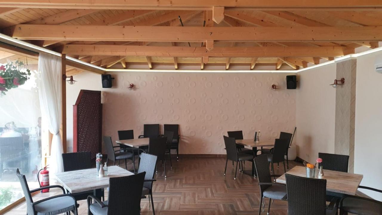 Pensiune Restaurant Ovidiu Valea lui Mihai Екстериор снимка