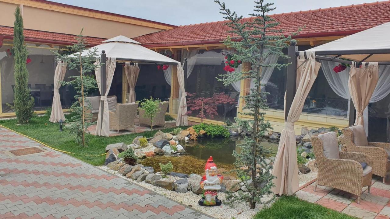 Pensiune Restaurant Ovidiu Valea lui Mihai Екстериор снимка