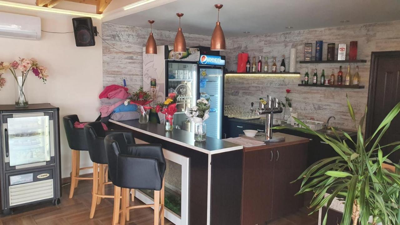 Pensiune Restaurant Ovidiu Valea lui Mihai Екстериор снимка